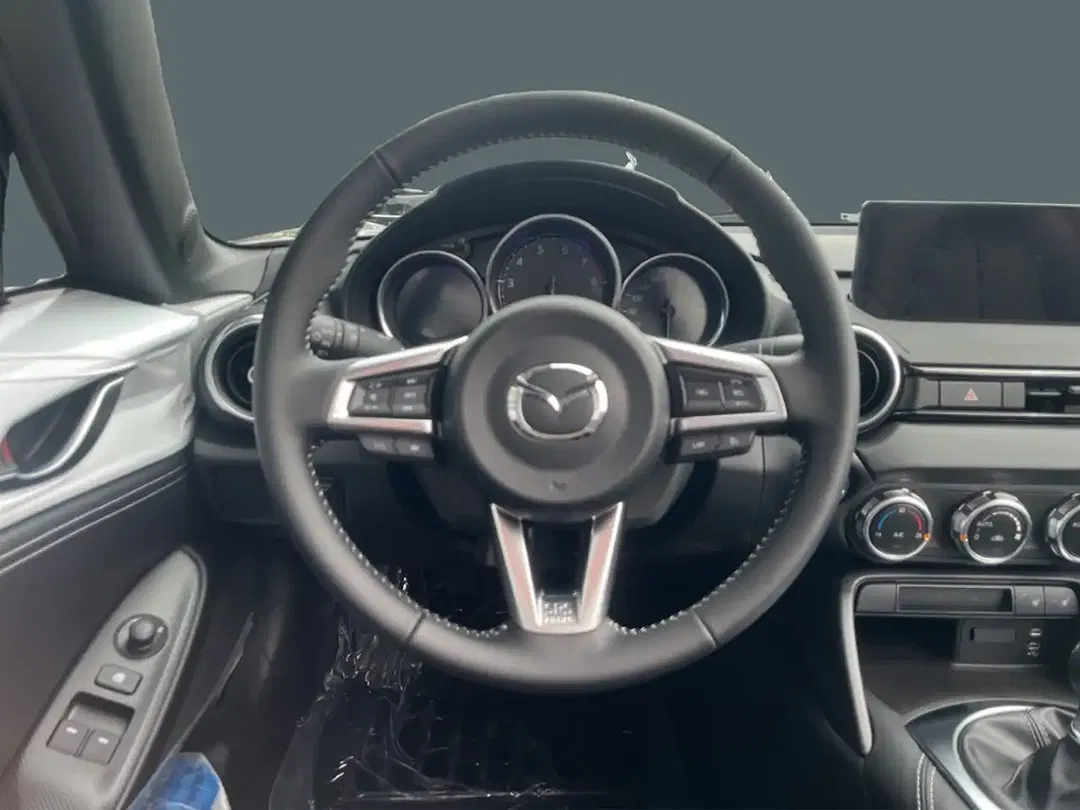 Mazda MX-5 - Thumbnail 10