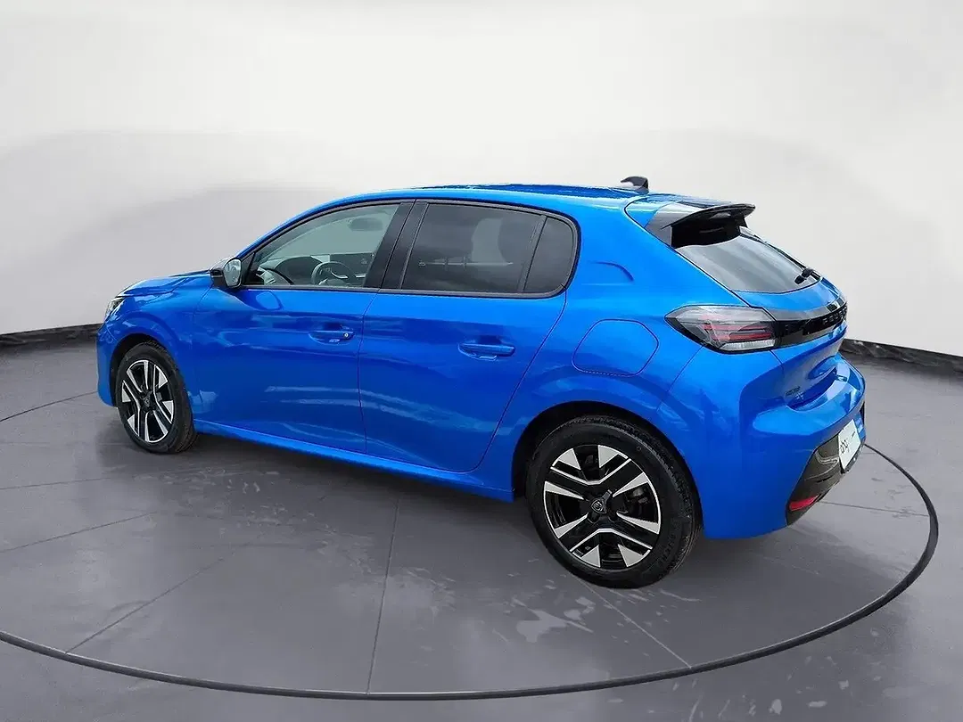 Peugeot 208 - Thumbnail 3