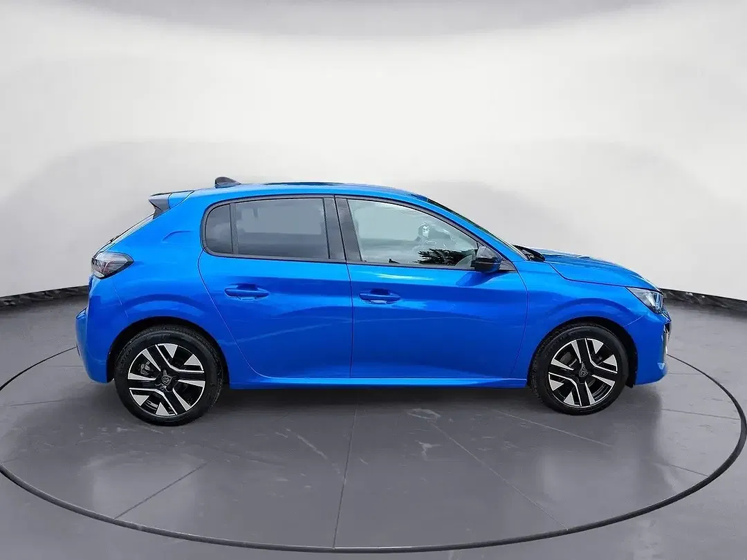 Peugeot 208 - Thumbnail 4
