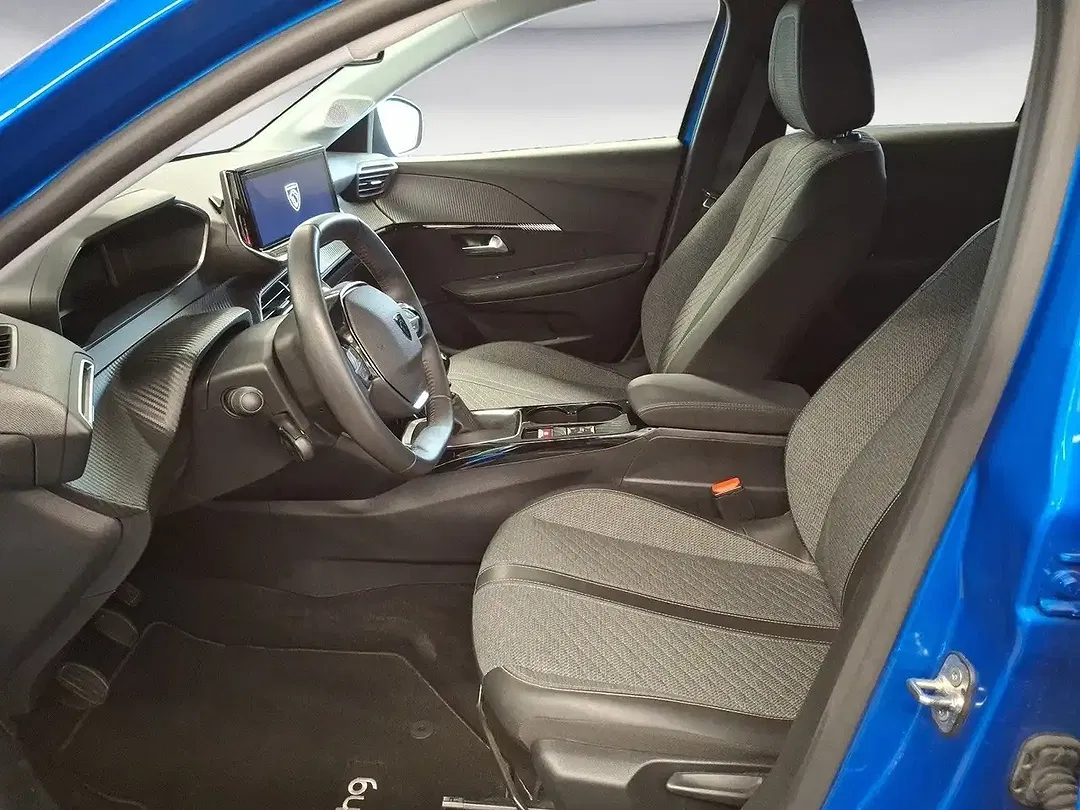 Peugeot 208 - Thumbnail 6