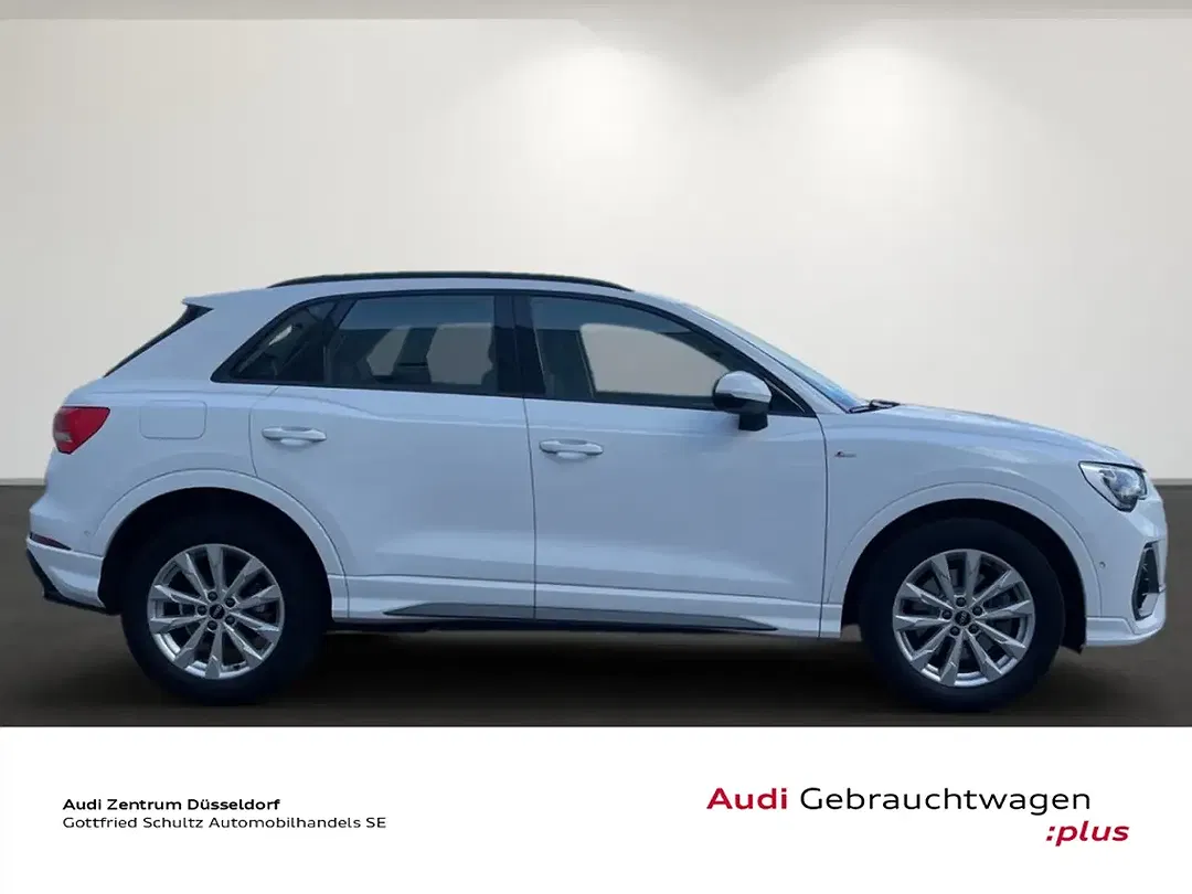 Audi Q3 - Thumbnail 3