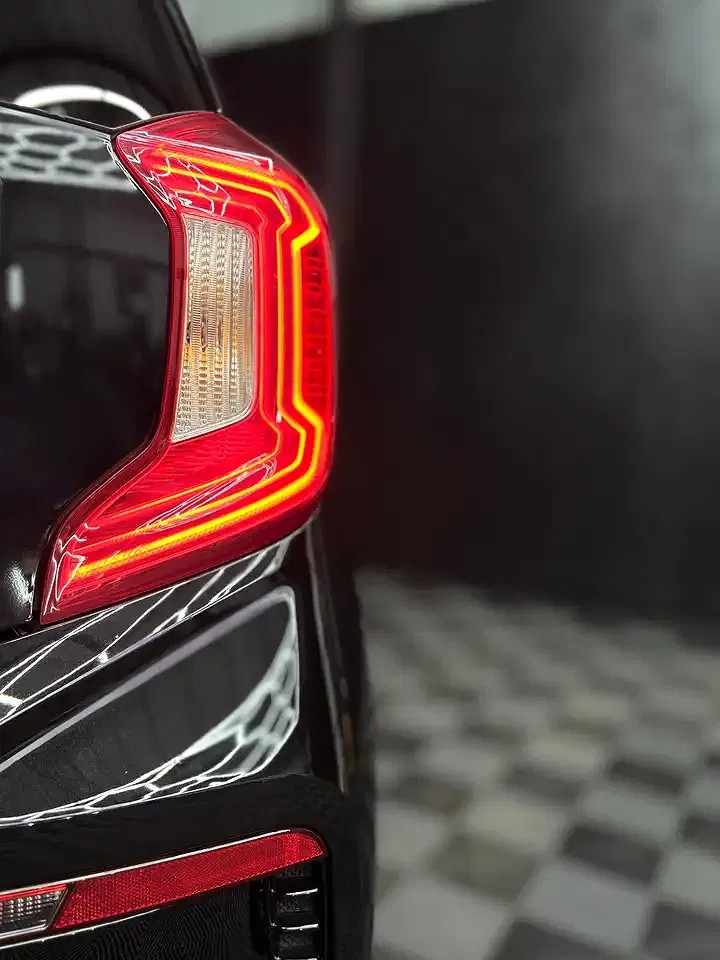 Kia Picanto - Thumbnail 8
