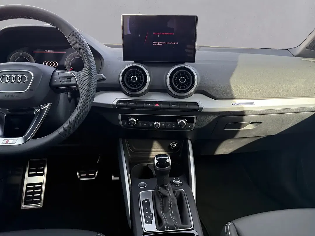 Audi Q2 - Thumbnail 10