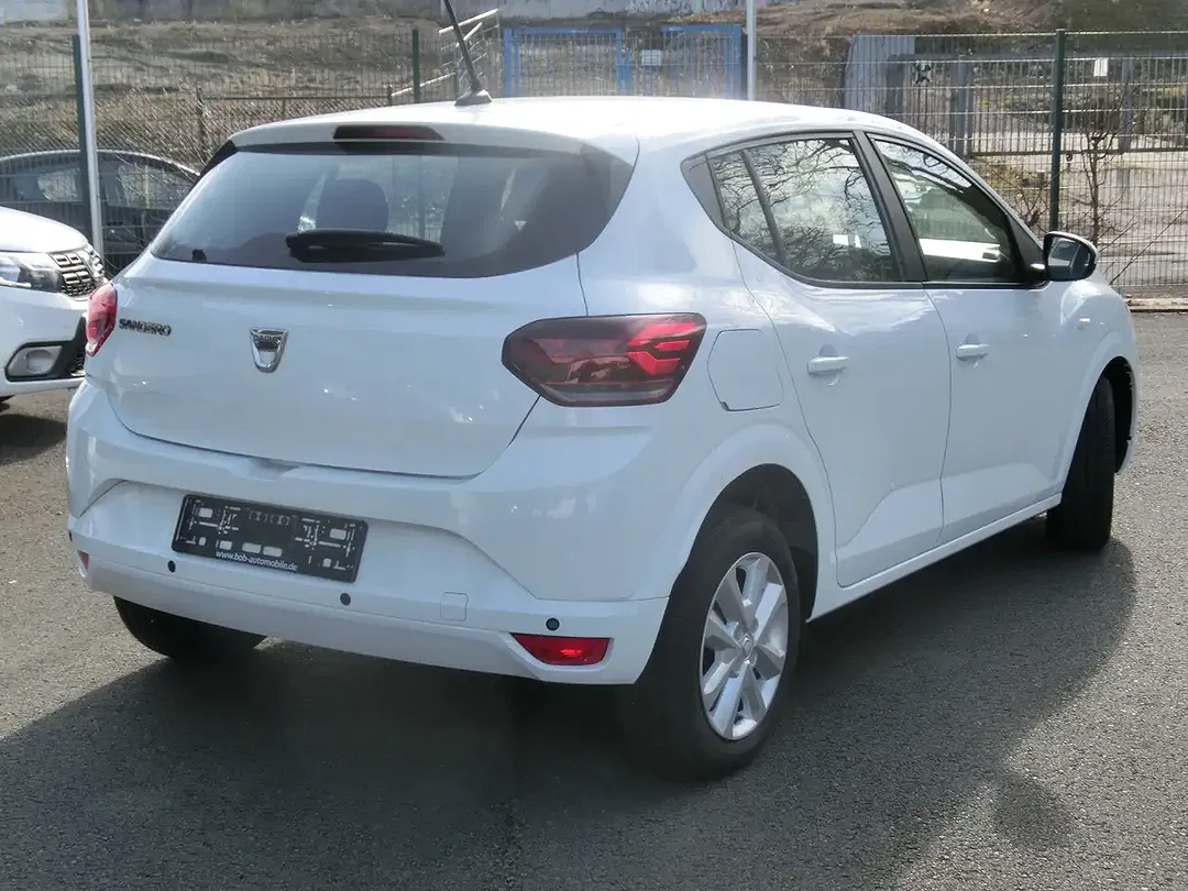 Dacia Sandero - Thumbnail 3