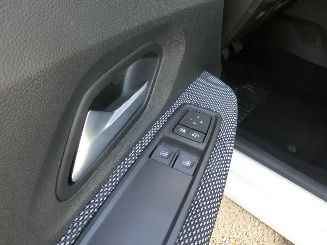 Dacia Sandero - Thumbnail 6
