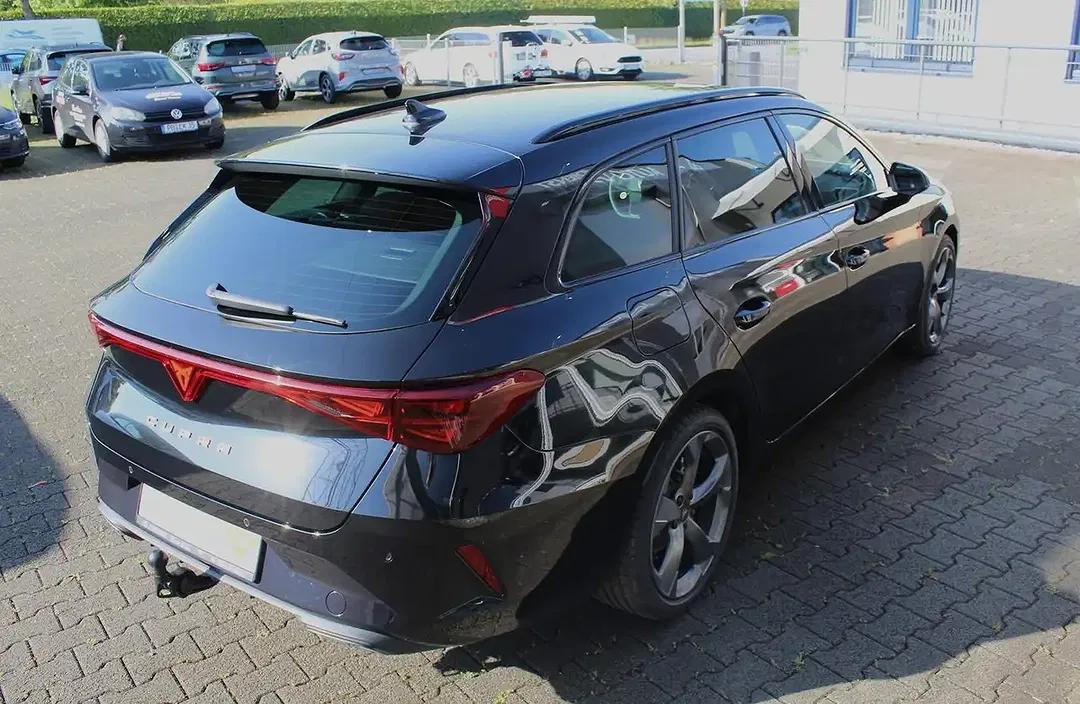 CUPRA Leon - Thumbnail 3