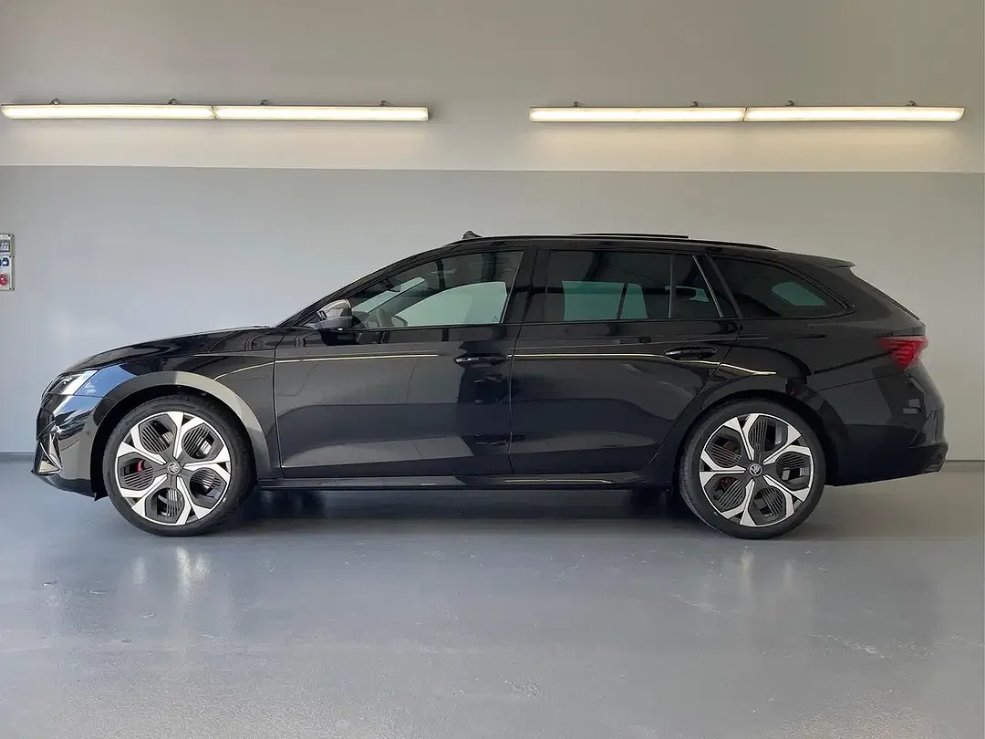 Skoda Octavia - Thumbnail 3