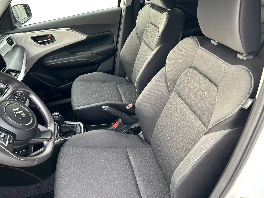 Suzuki Swift - Thumbnail 10