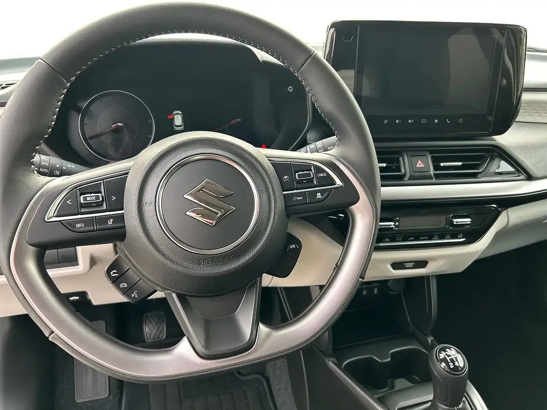 Suzuki Swift - Thumbnail 12