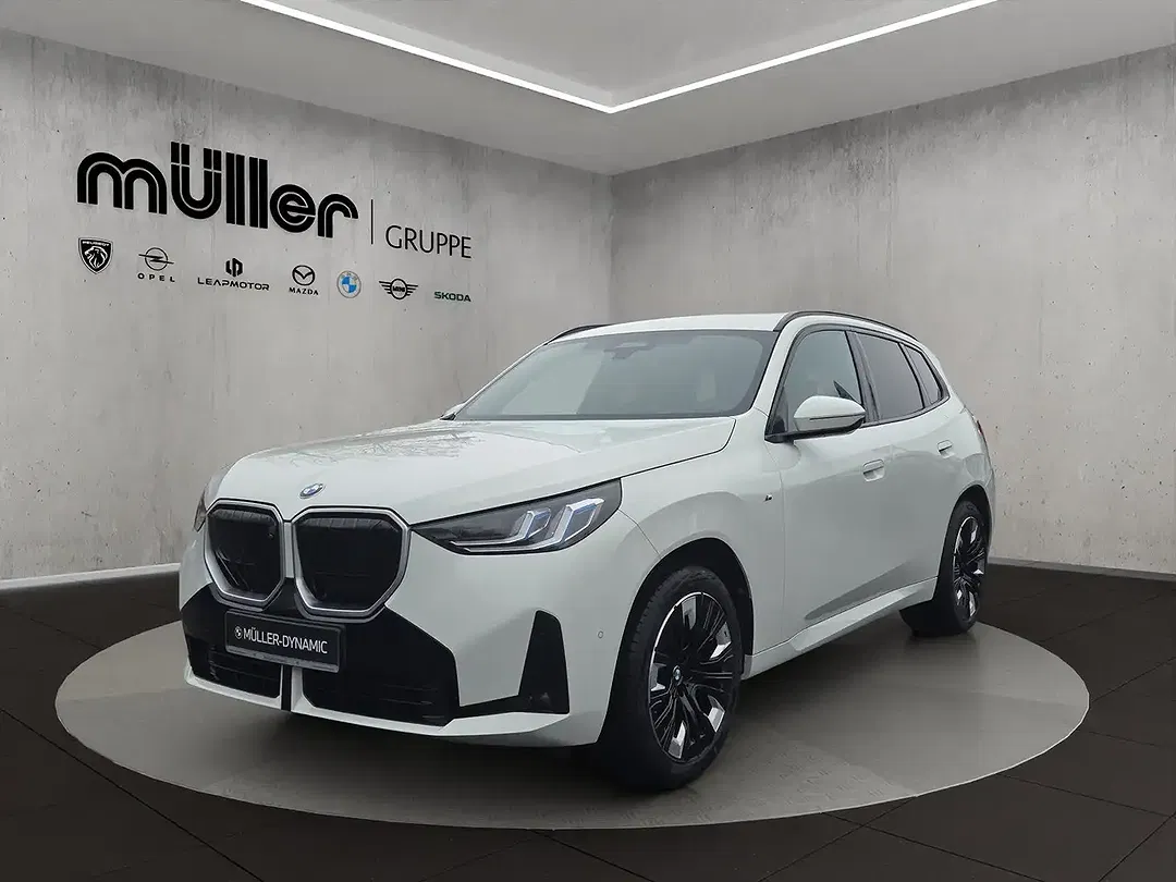 BMW X3 - Thumbnail 1
