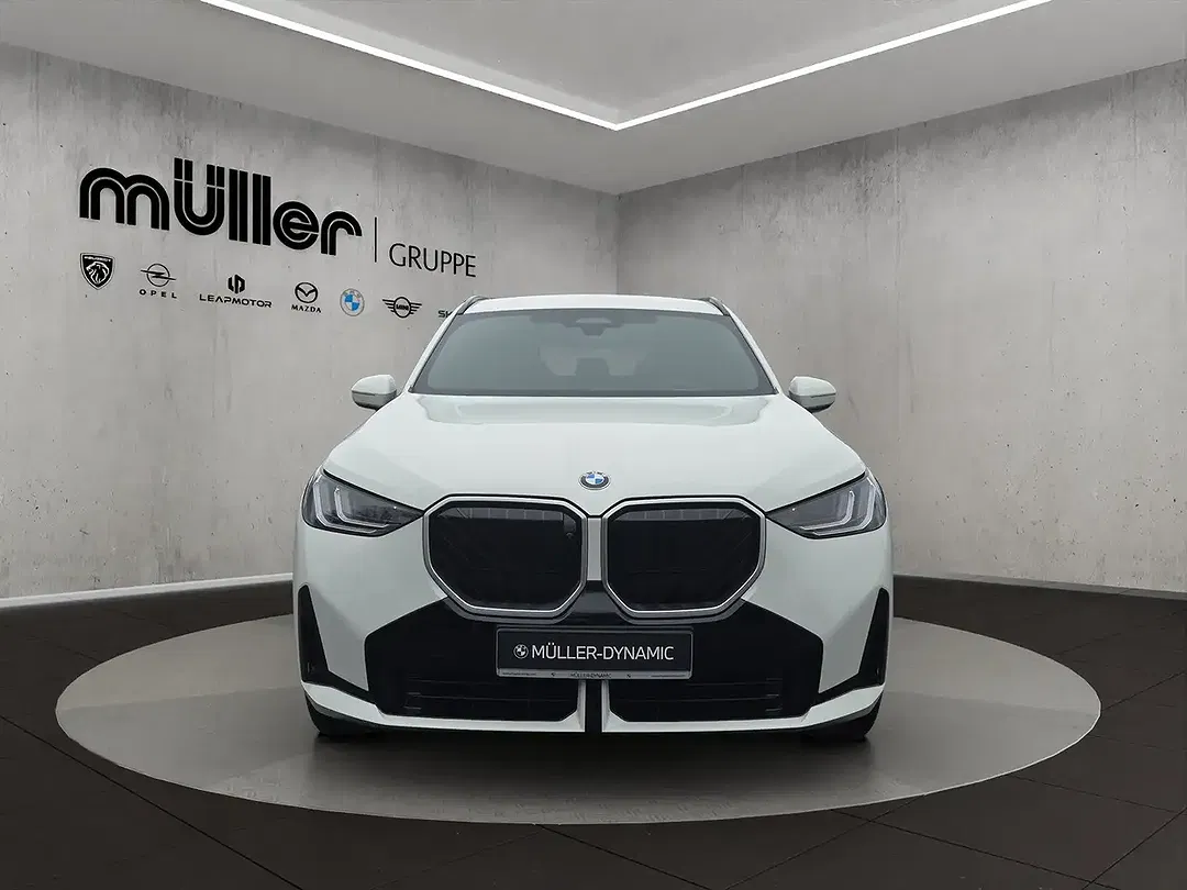BMW X3 - Thumbnail 2