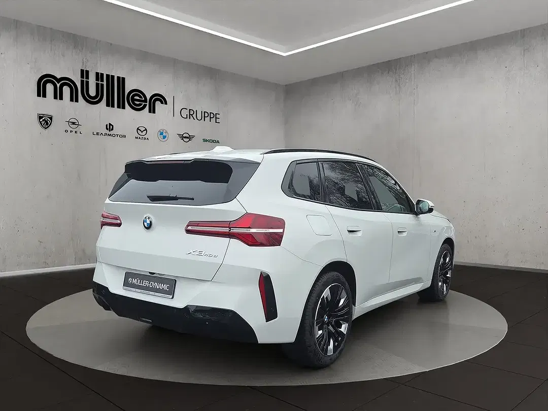 BMW X3 - Thumbnail 6