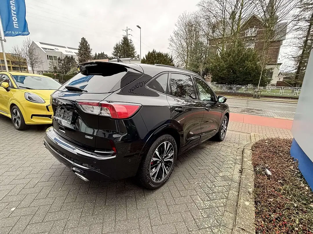 Ford Kuga - Thumbnail 3