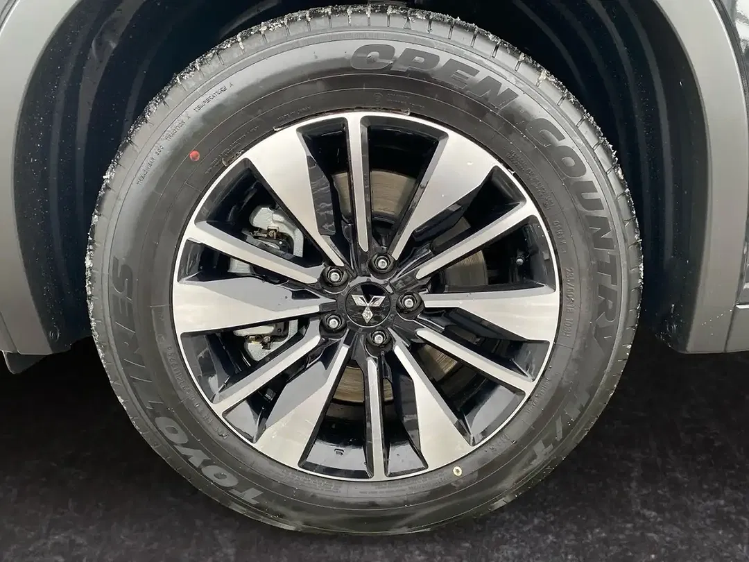 Mitsubishi Outlander - Thumbnail 14