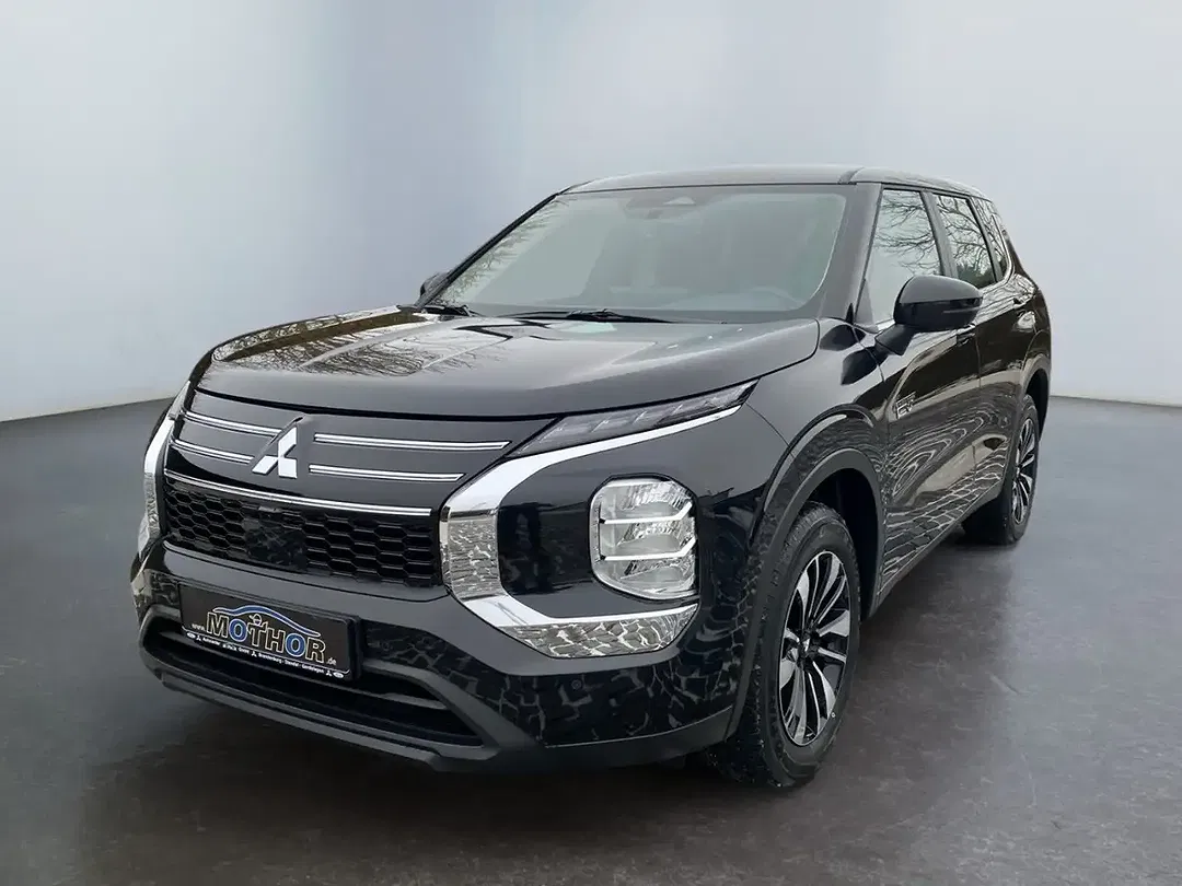 Mitsubishi Outlander - Thumbnail 2