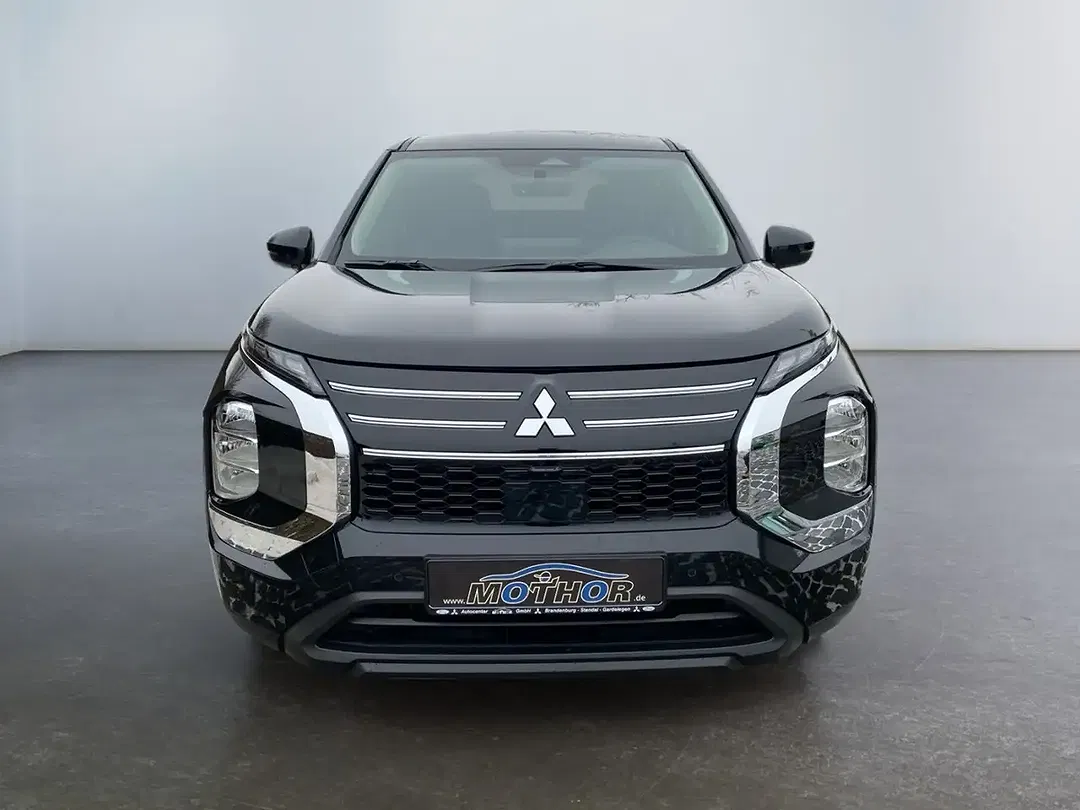 Mitsubishi Outlander - Thumbnail 6