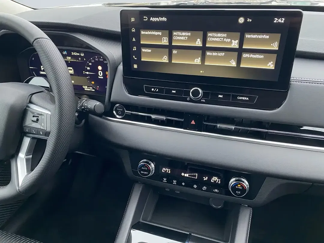 Mitsubishi Outlander - Thumbnail 9