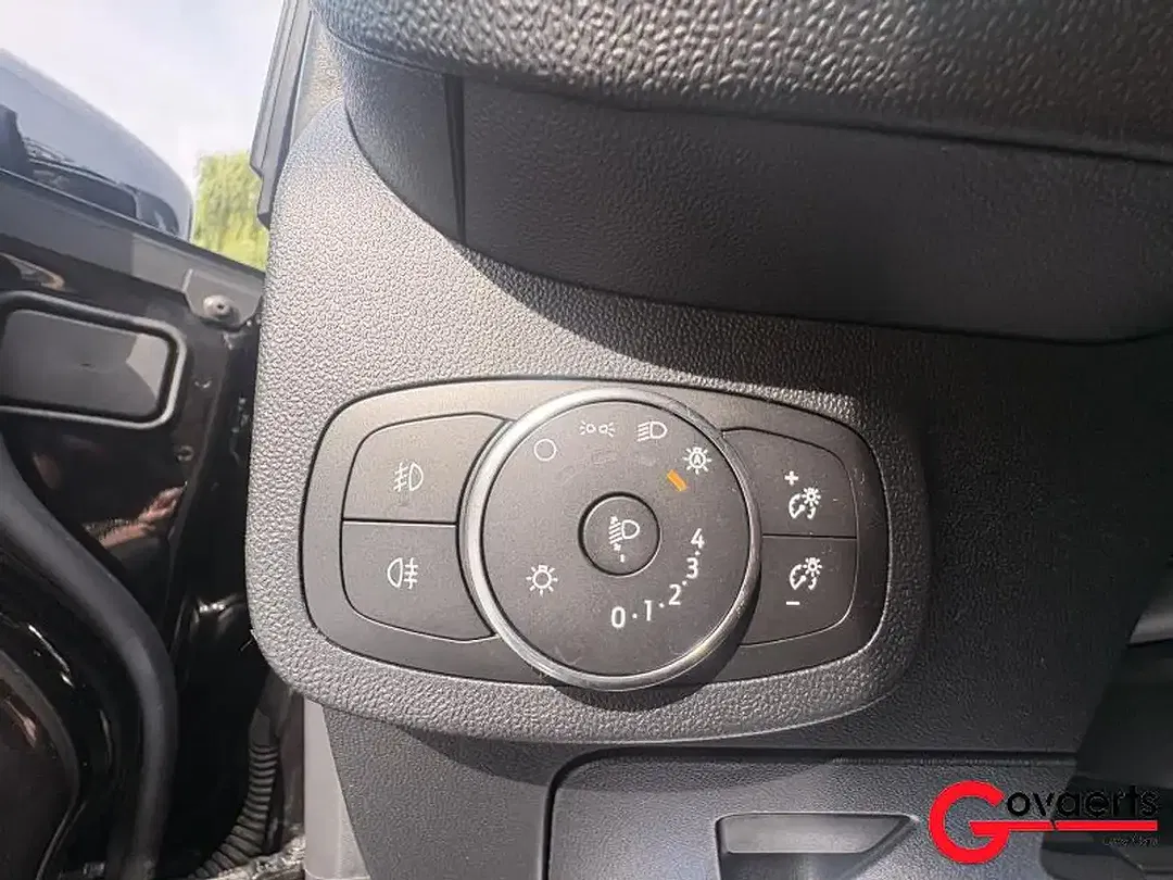 Ford Fiesta - Thumbnail 12