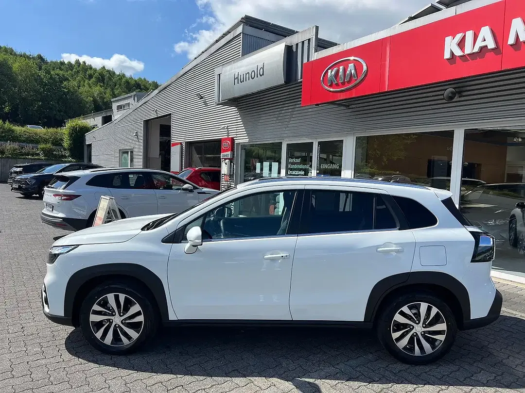 Suzuki S-Cross - Thumbnail 4