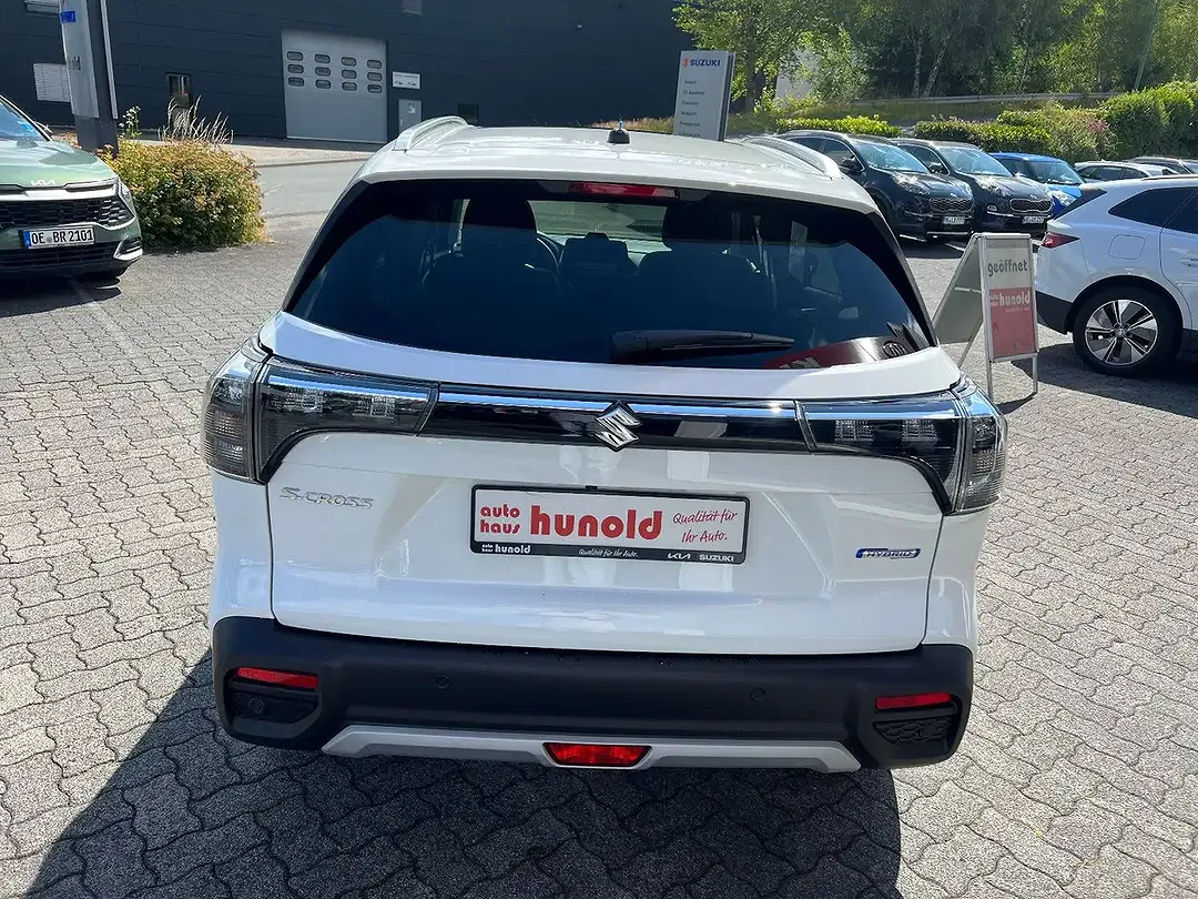 Suzuki S-Cross - Thumbnail 6