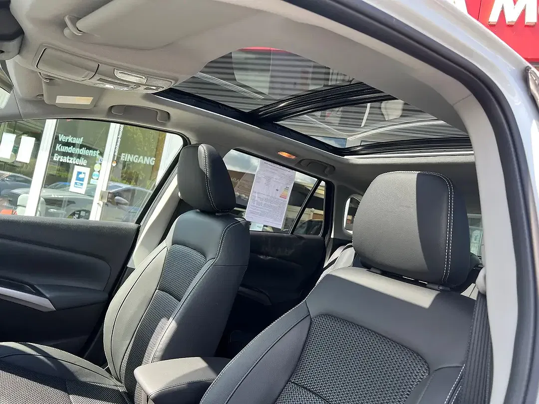 Suzuki S-Cross - Thumbnail 9