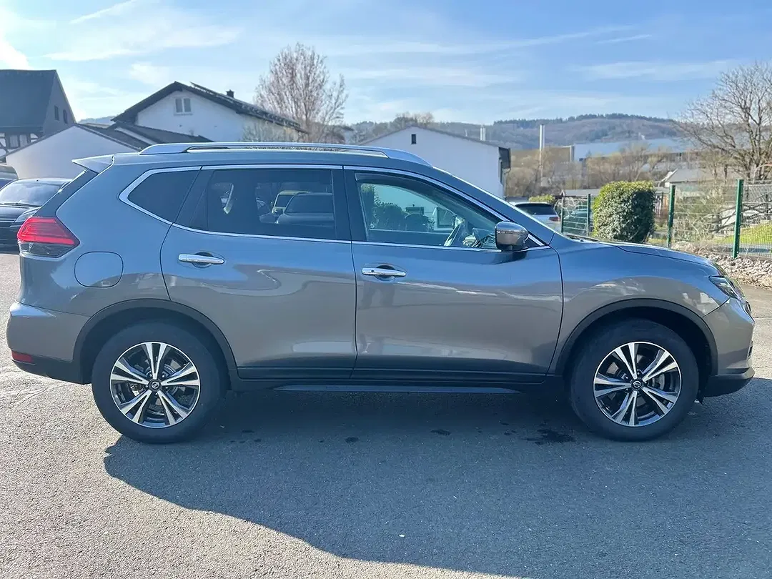 Nissan X-Trail - Thumbnail 4