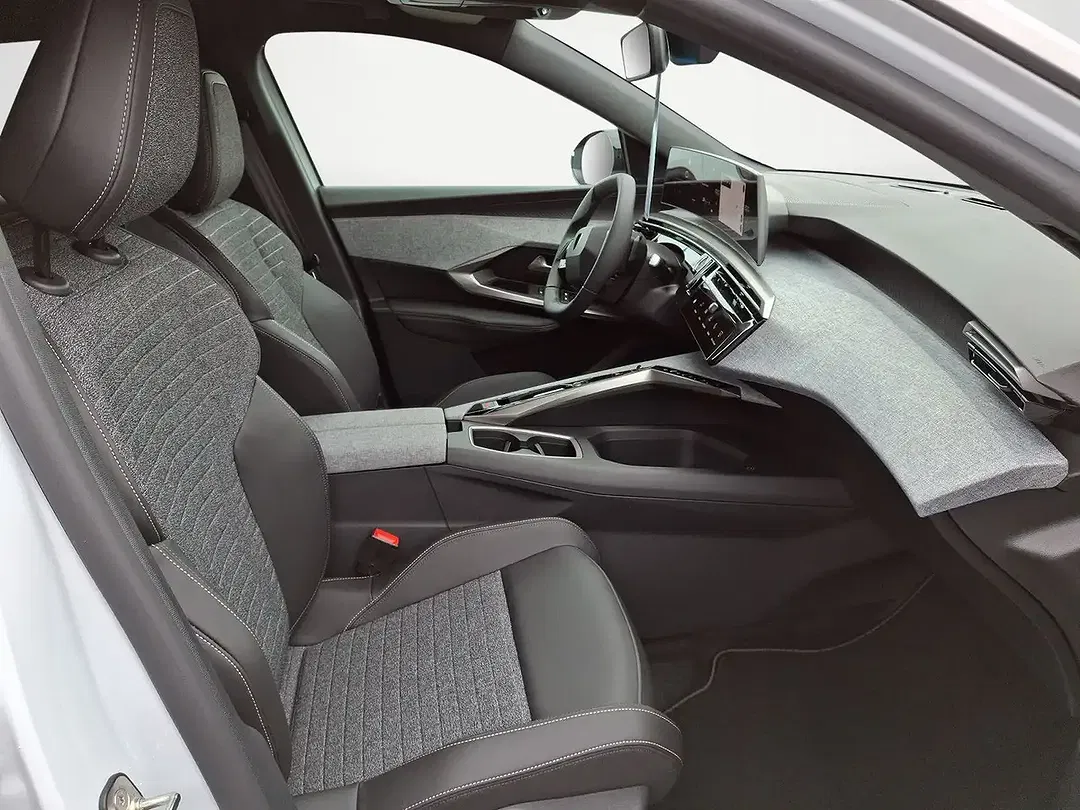Peugeot 3008 - Thumbnail 9