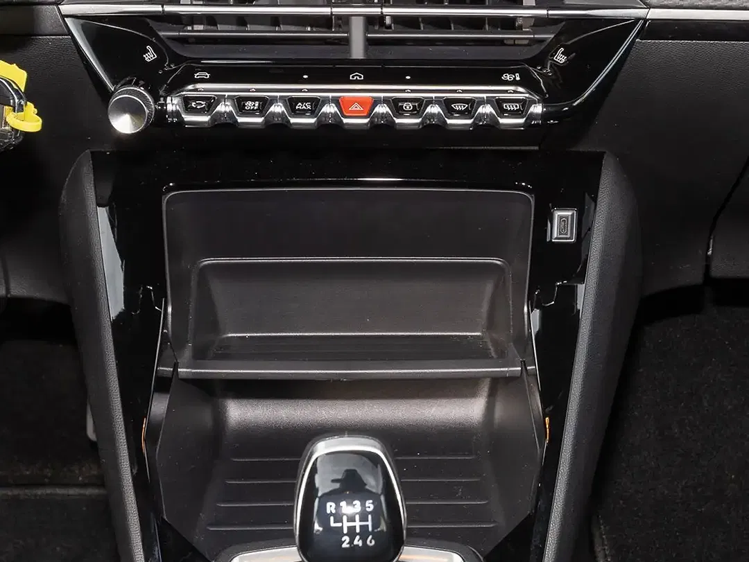 Peugeot 2008 - Thumbnail 9
