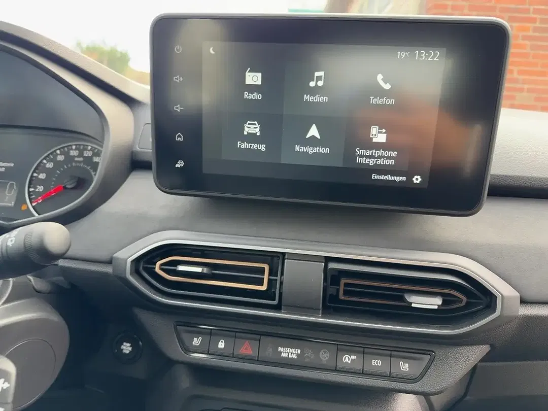 Dacia Sandero - Thumbnail 9