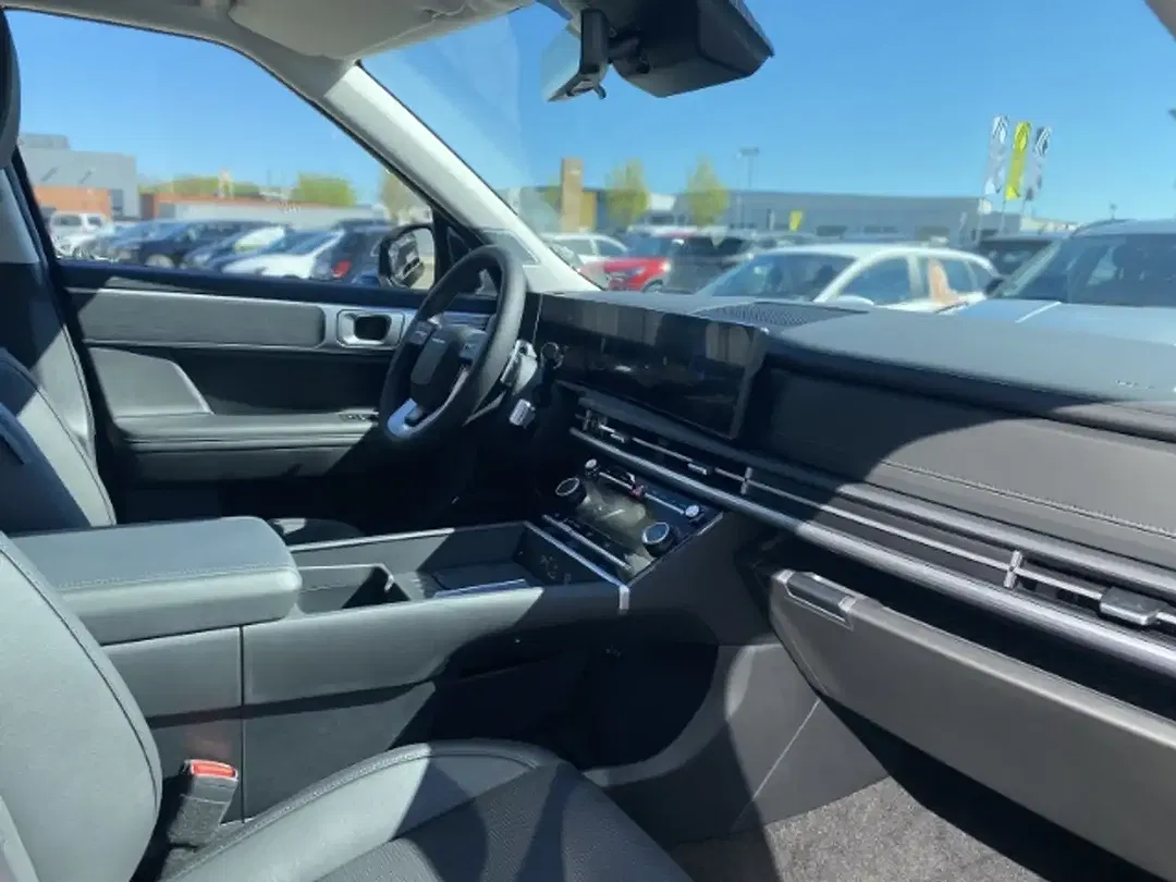 Hyundai SANTA FE - Thumbnail 9