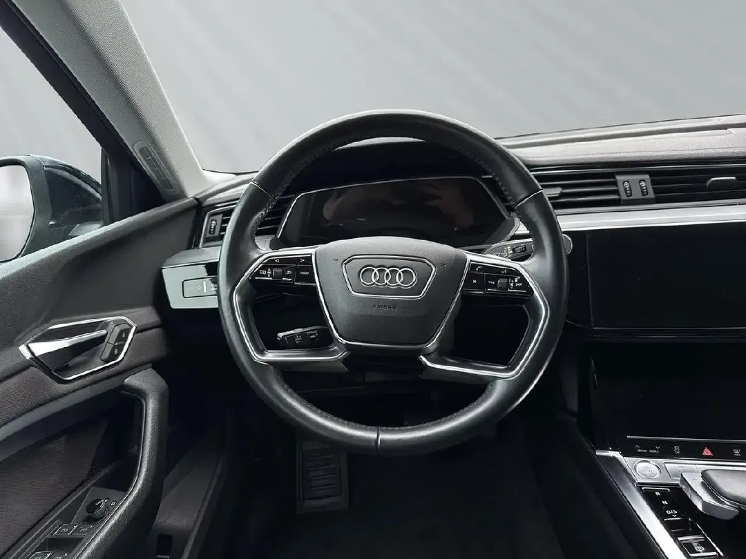 Audi e-tron - Thumbnail 13