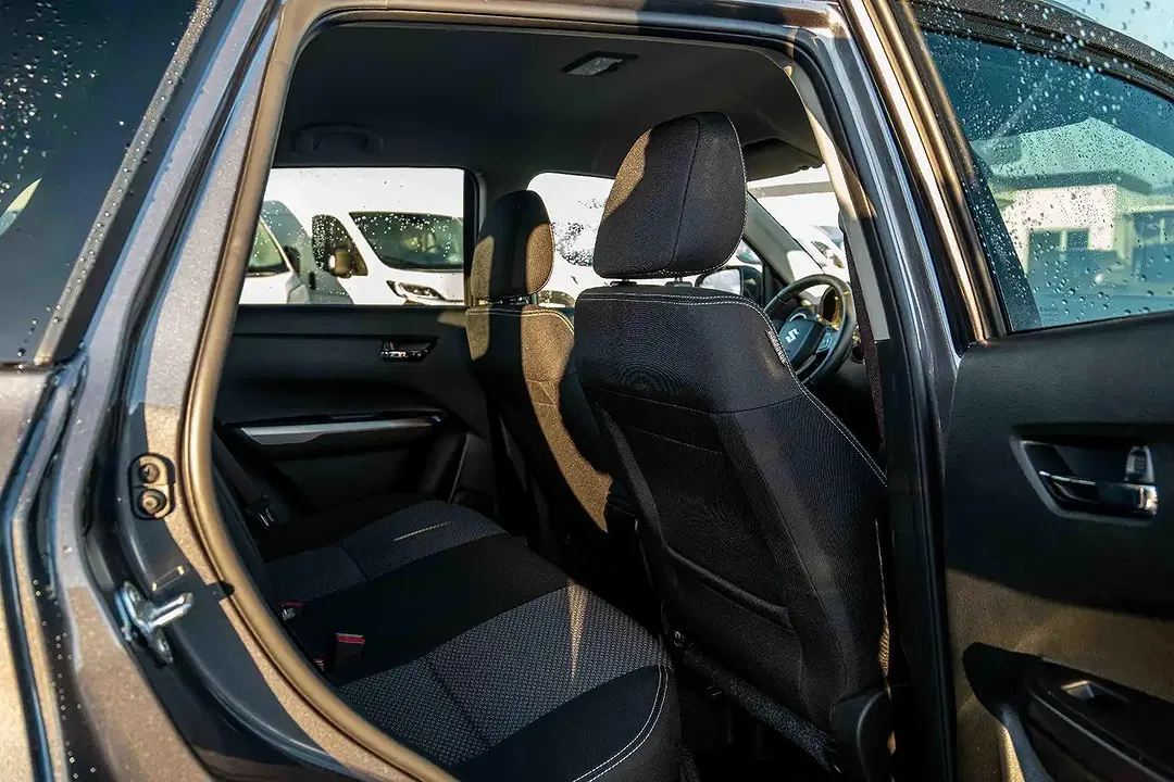 Suzuki Vitara - Thumbnail 12