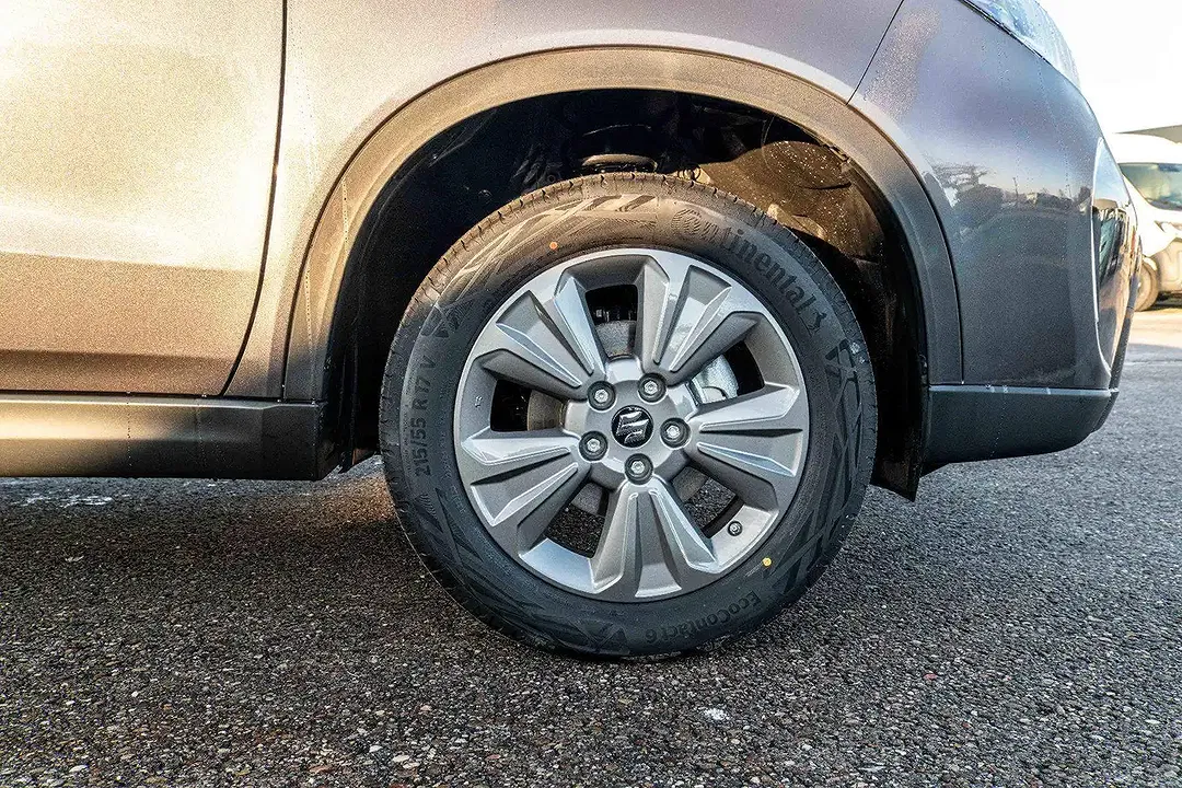 Suzuki Vitara - Thumbnail 14
