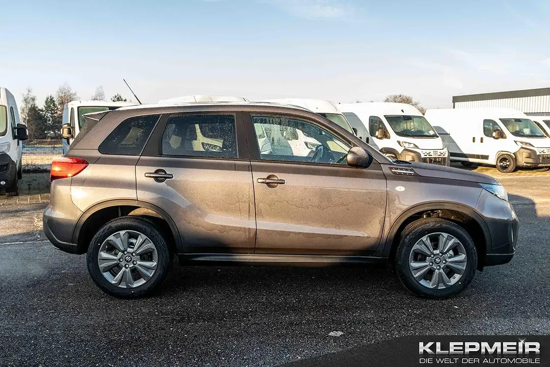 Suzuki Vitara - Thumbnail 4
