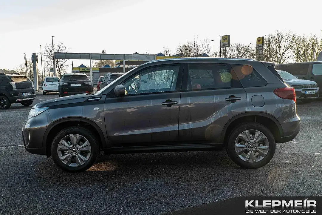Suzuki Vitara - Thumbnail 8