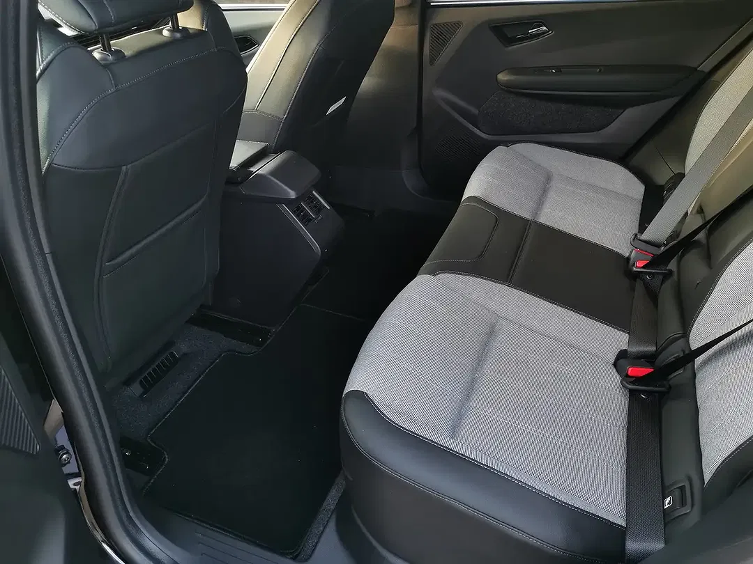 Mitsubishi Eclipse Cross - Thumbnail 15