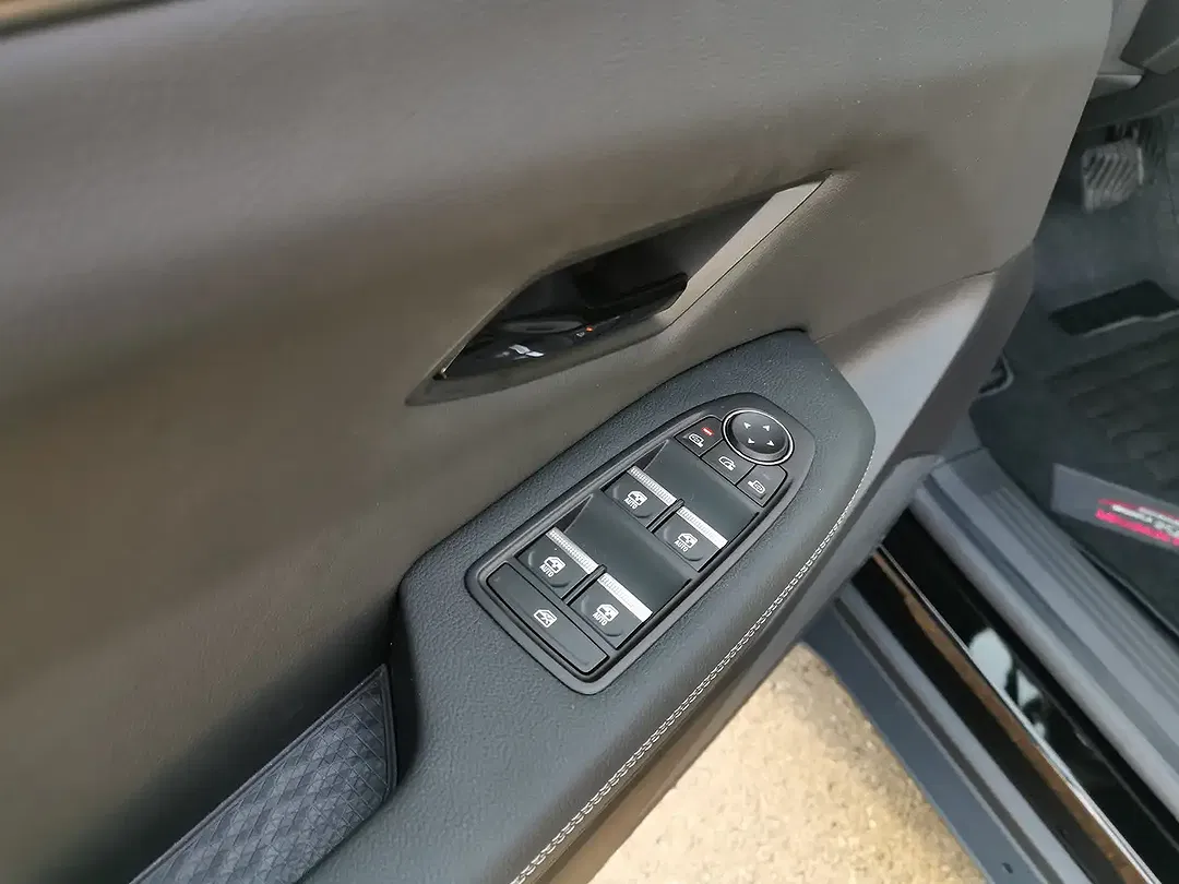 Mitsubishi Eclipse Cross - Thumbnail 9