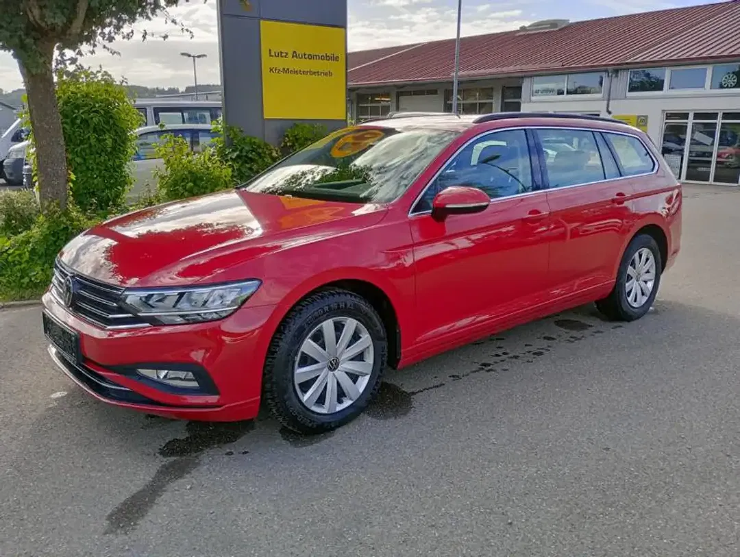 Volkswagen Passat Variant - Thumbnail 1