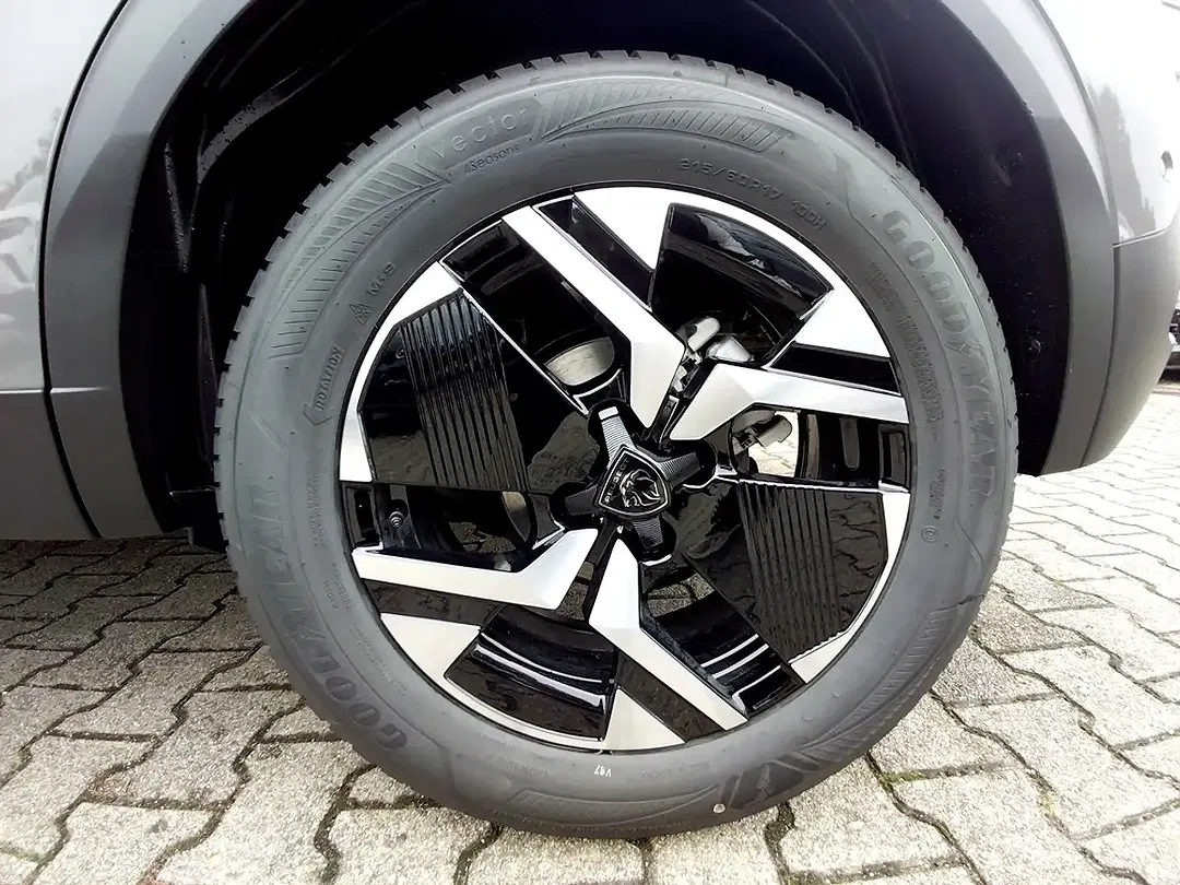 Peugeot 2008 - Thumbnail 11