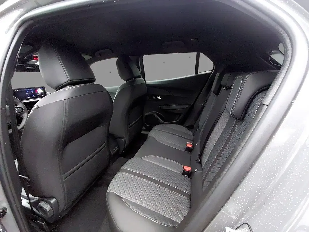 Peugeot 2008 - Thumbnail 7