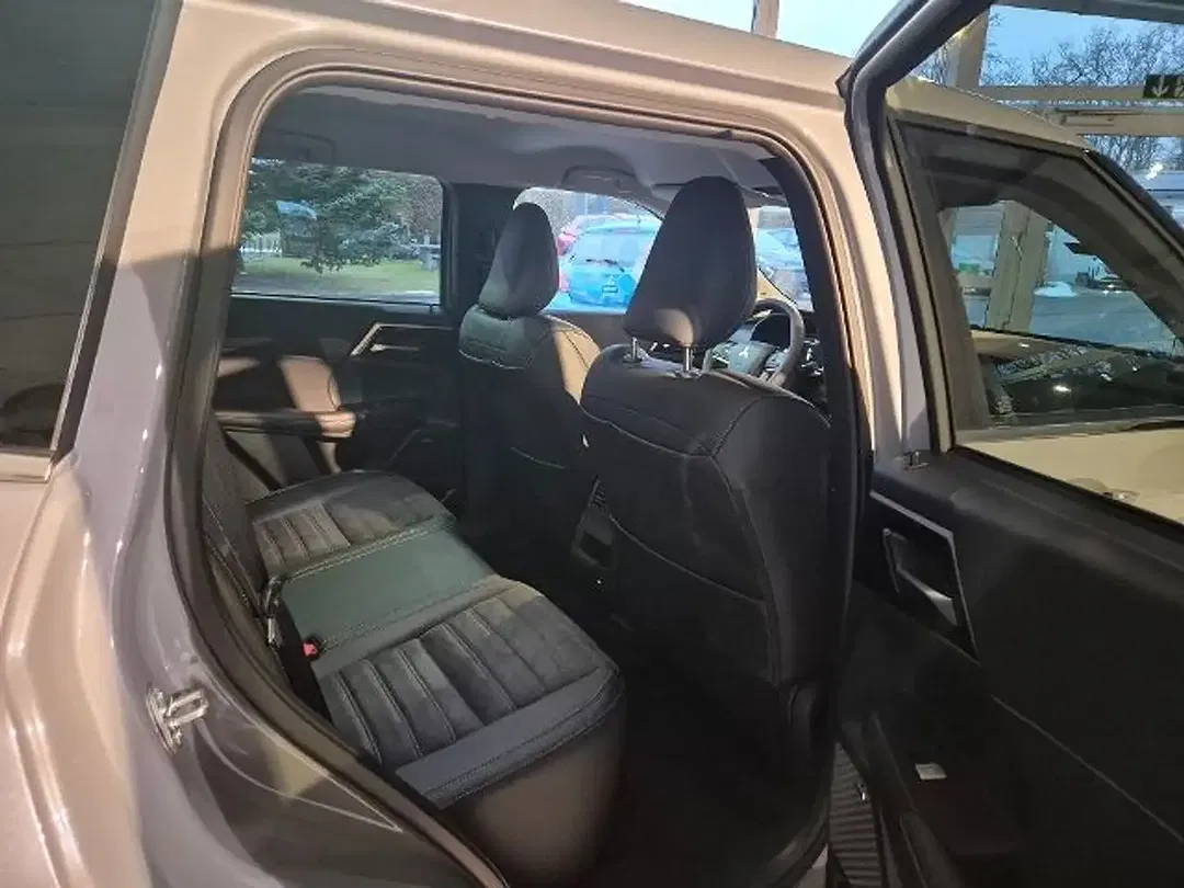 Mitsubishi Outlander - Thumbnail 8