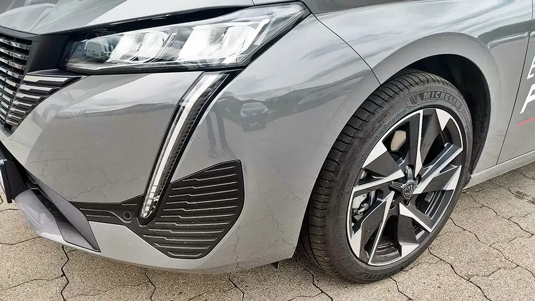 Peugeot 308 - Thumbnail 5