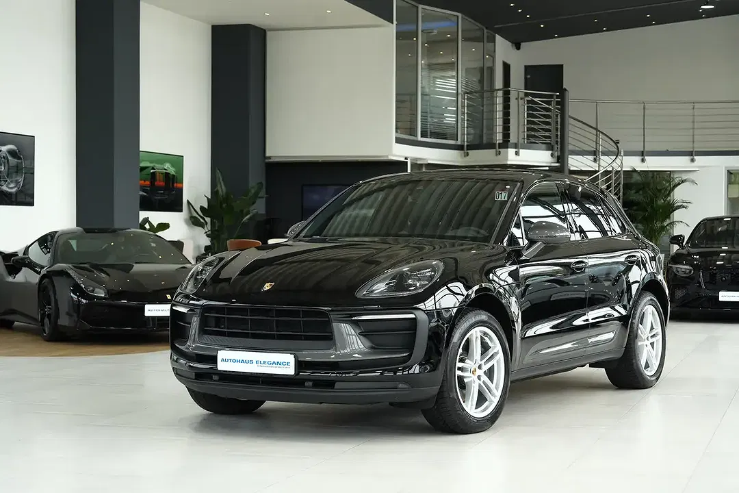 Porsche Macan - Thumbnail 1