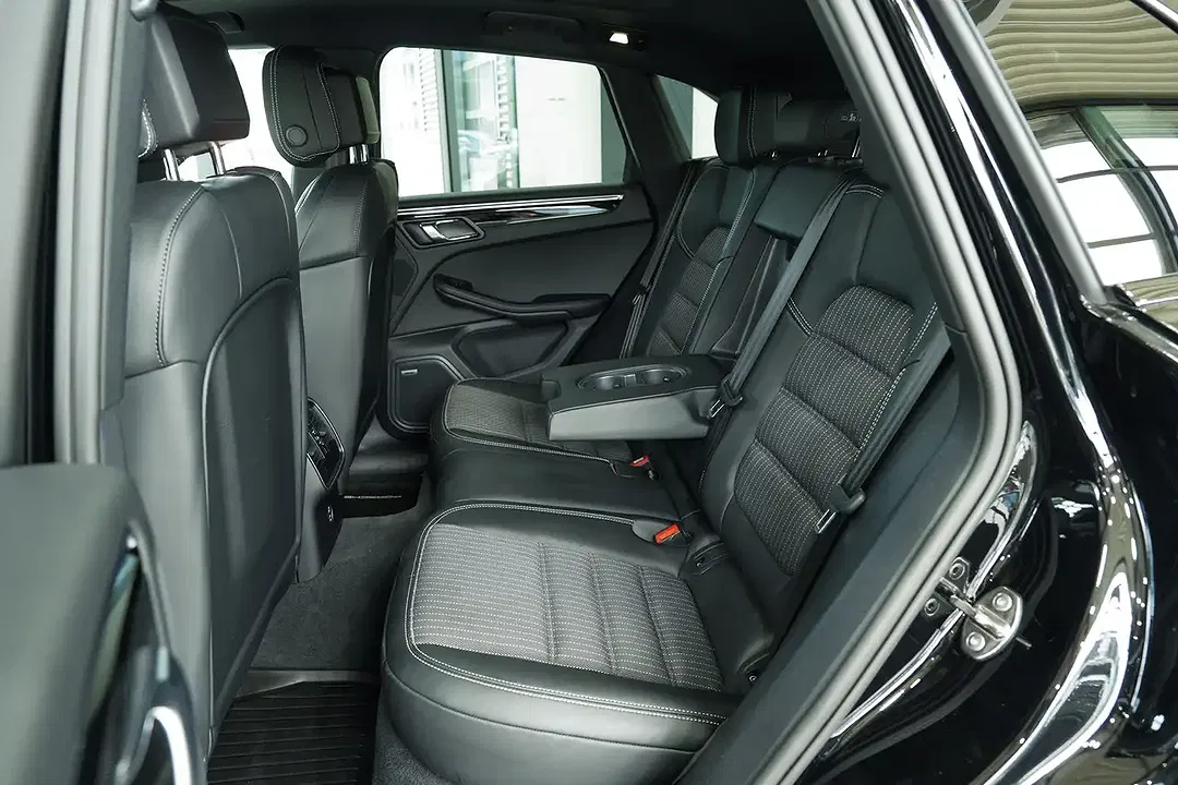 Porsche Macan - Thumbnail 12