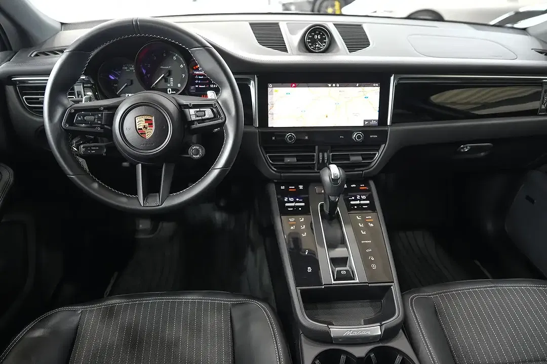 Porsche Macan - Thumbnail 14