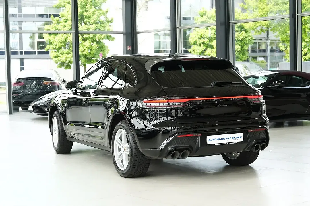 Porsche Macan - Thumbnail 3