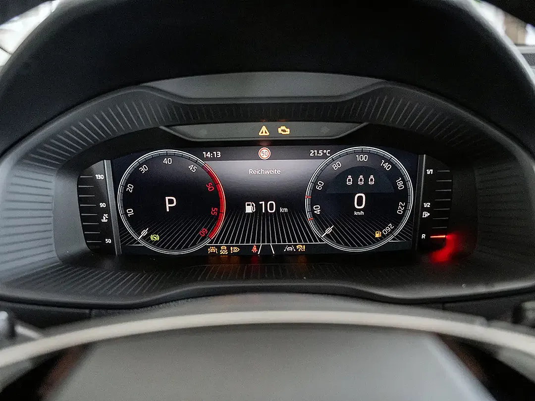 Skoda Karoq - Thumbnail 11