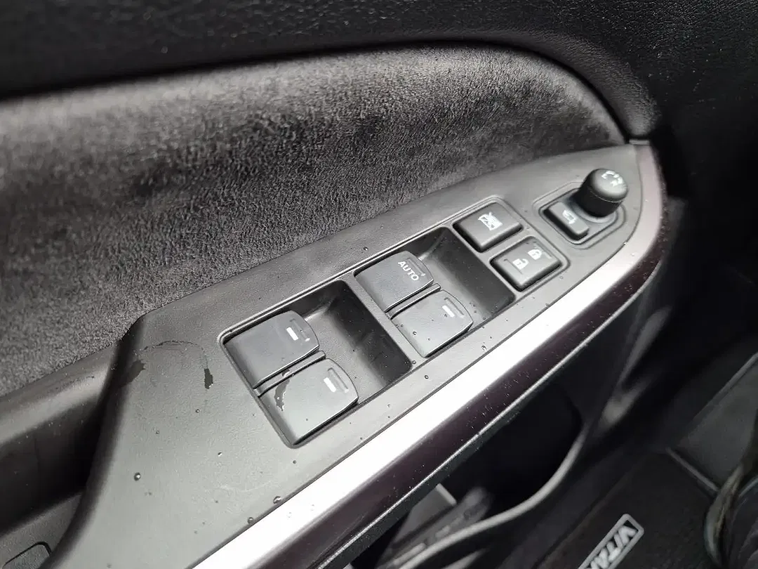 Suzuki Vitara - Thumbnail 13