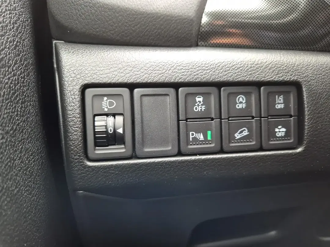 Suzuki Vitara - Thumbnail 14