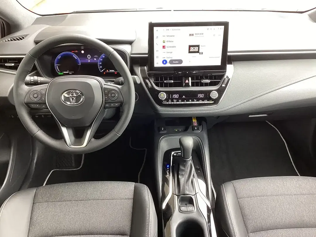 Toyota Corolla - Thumbnail 7